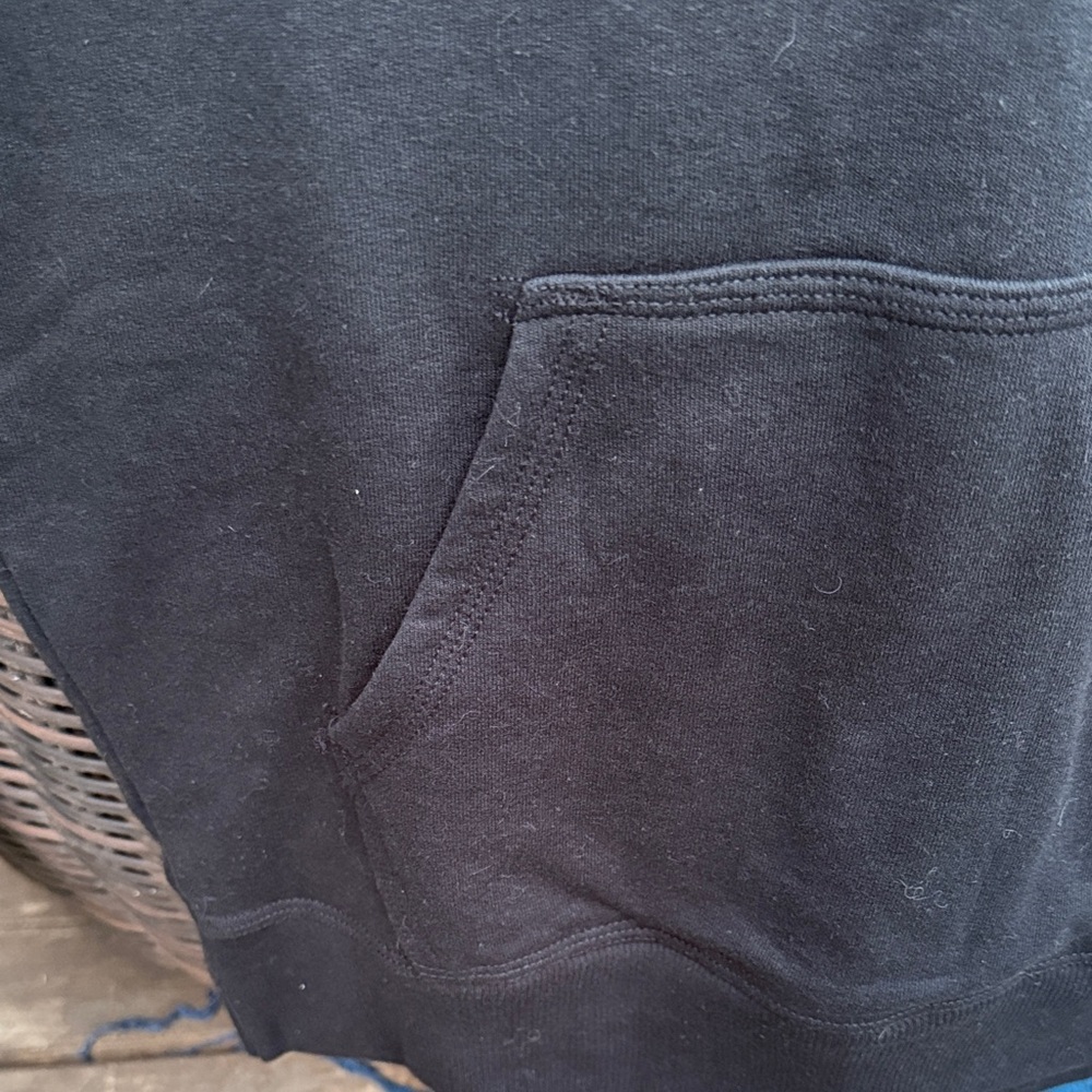 Champion Men's Black Hoodie - Picture 9 of 10